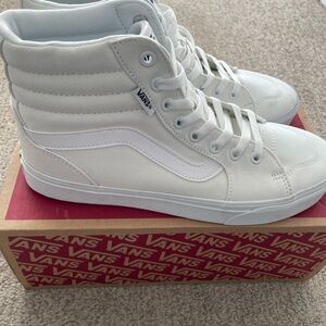 VANS White Sk8-Hi Top Sneakers, Men 8.5, Women 10, NEW!
